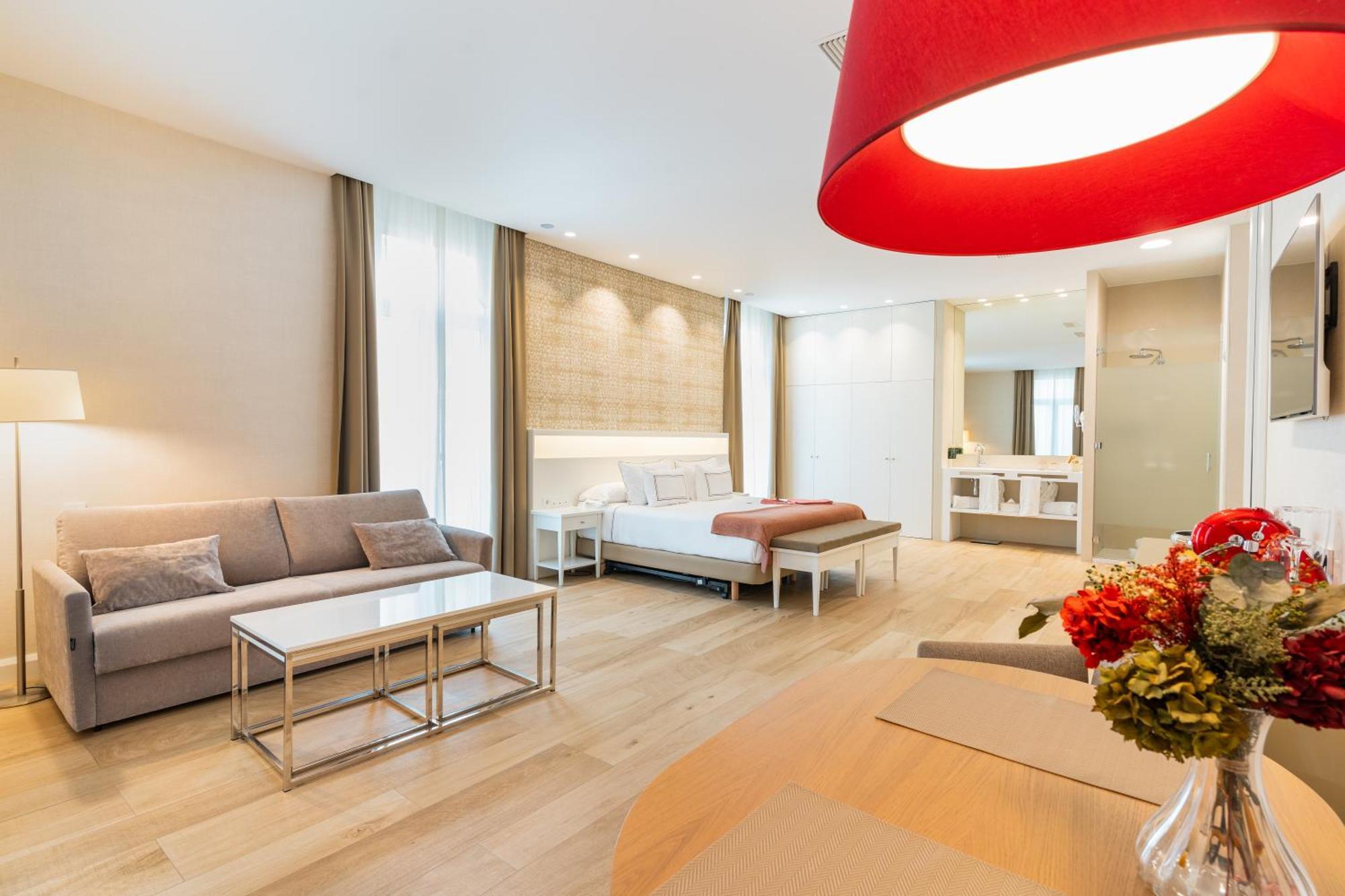 Melia Plaza Valencia Hotell Exteriör bild